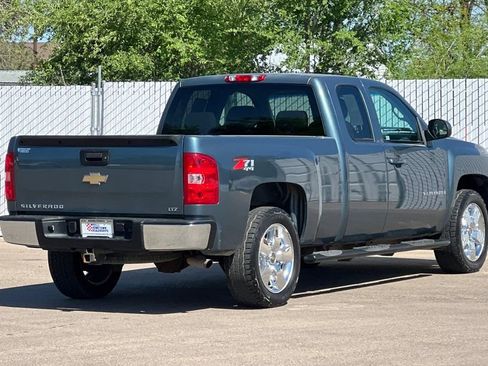 Used 2009 Chevrolet Silverado 1500 LTZ w/ LTZ Plus Package AWD/4WD image 4