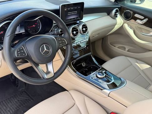 Used 2019 Mercedes-Benz GLC 300 image 8
