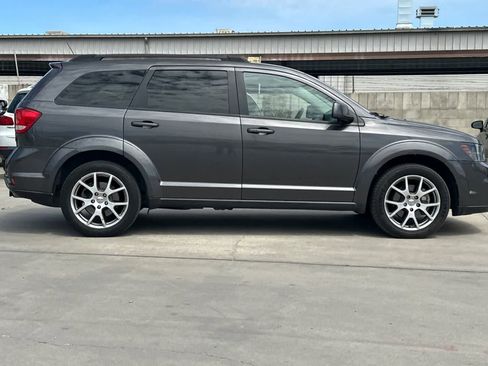 Used 2014 Dodge Journey R/T w/ Flexible Seating Group AWD/4WD image 9