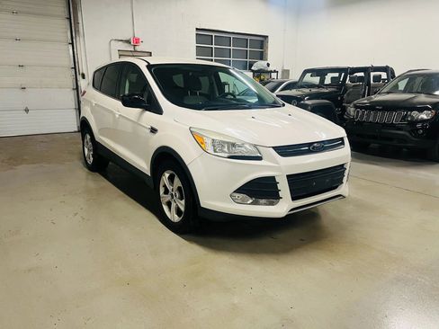 Used 2014 Ford Escape SE image 3