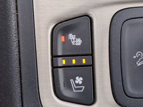 Used 2019 GMC Terrain Denali w/ Comfort Package image 24