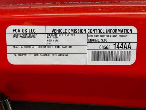 Used 2023 Jeep Gladiator Willys image 21