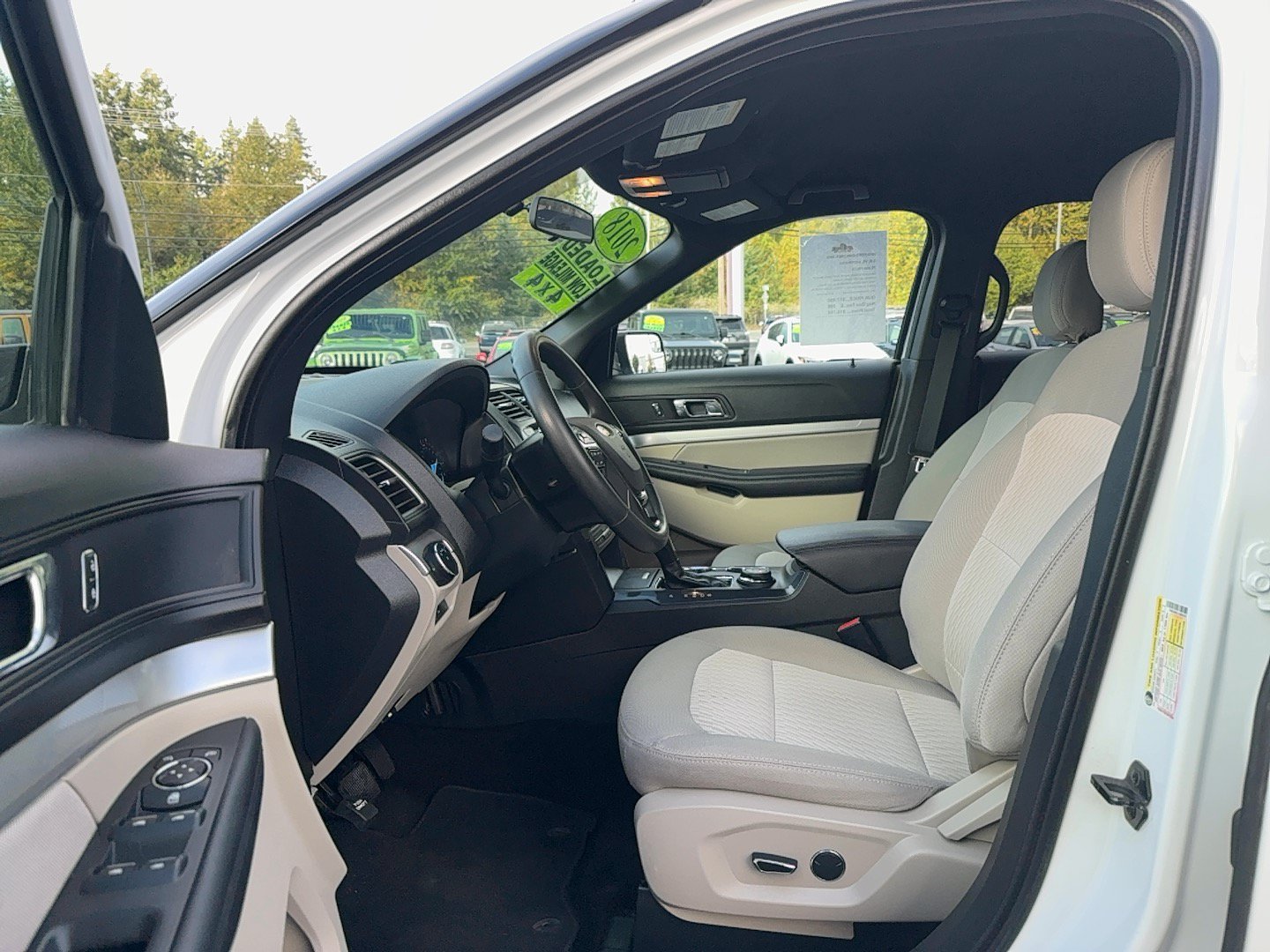 Used 2018 Ford Explorer 4WD image 14