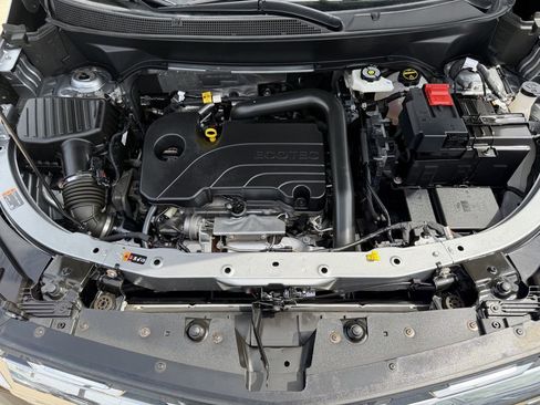 Used 2025 Chevrolet Equinox LT FWD image 29