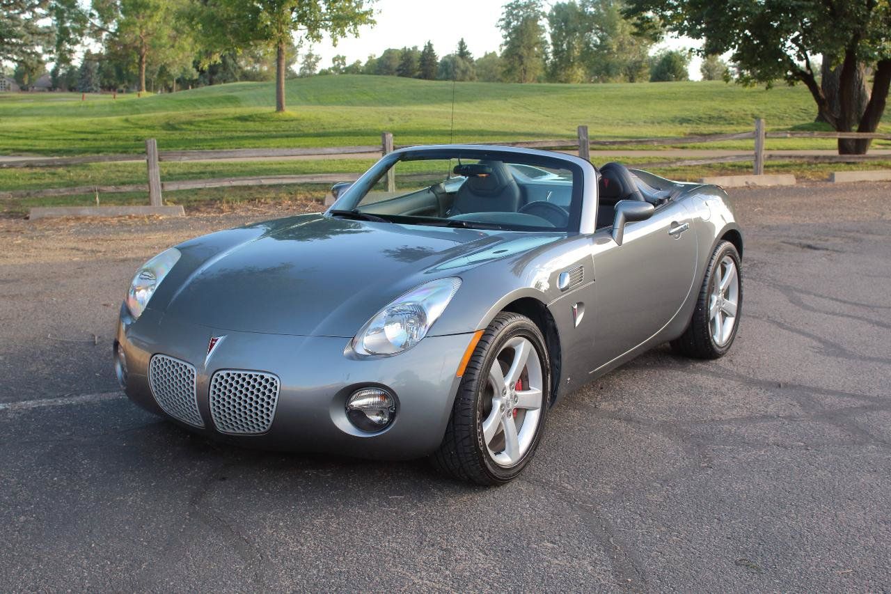 Used 2007 Pontiac Solstice Convertible w/ Premium Package RWD image 31