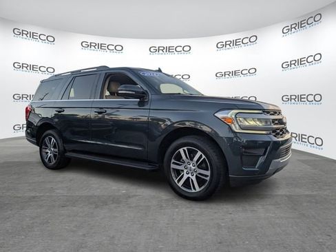 Used 2024 Ford Expedition XLT image 1