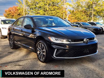 Certified 2025 Volkswagen Jetta SE