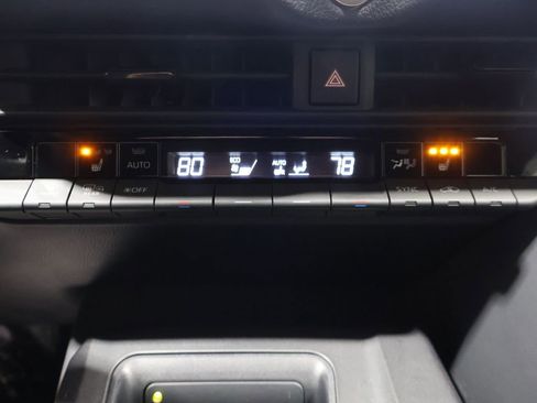 Used 2023 Toyota Crown XLE image 30