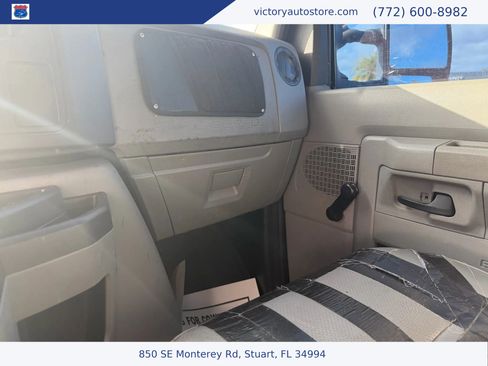 Used 2010 Ford E-150 and Econoline 150 RWD image 15