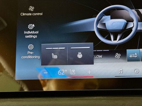 New 2026 BMW X5 xDrive50e w/ Premium Package image 21