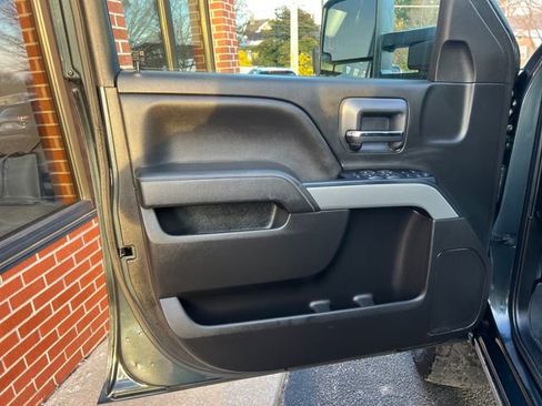 Used 2017 Chevrolet Silverado 2500 LT image 17