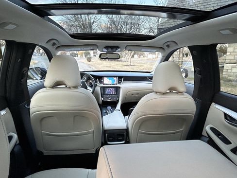 Used 2019 INFINITI QX50 Essential w/ Proactive Package image 14