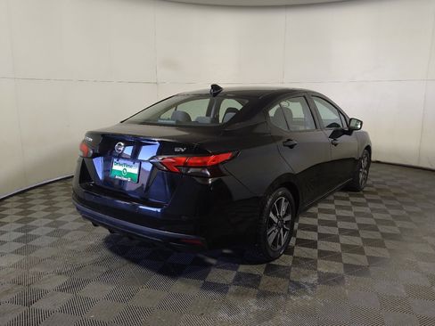 Used 2021 Nissan Versa SV FWD image 9