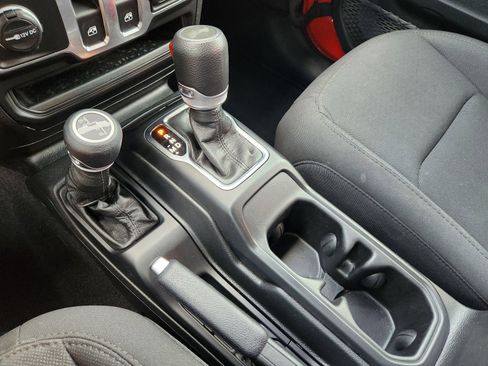 Used 2023 Jeep Wrangler Sport AWD/4WD image 27