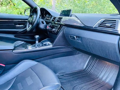 Used 2019 BMW M4 Coupe w/ Competition Package RWD image 25