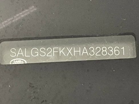 Used 2017 Land Rover Range Rover HSE image 30