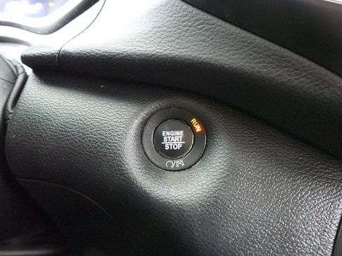 Used 2019 Jeep Cherokee Latitude Plus w/ Cold Weather Group image 21