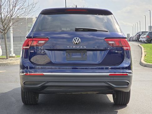 Used 2022 Volkswagen Tiguan SE w/ Panoramic Sunroof Package image 23