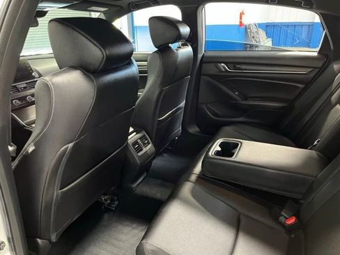 Used 2019 Honda Accord Sport image 17