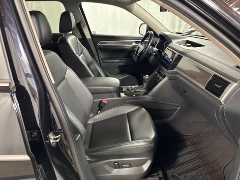 Used 2019 Volkswagen Atlas SEL R-Line AWD/4WD image 30