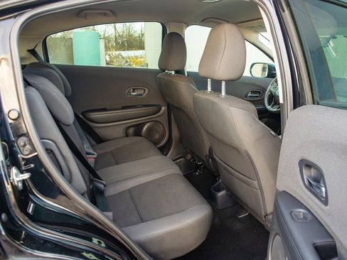 Used 2019 Honda HR-V LX image 29