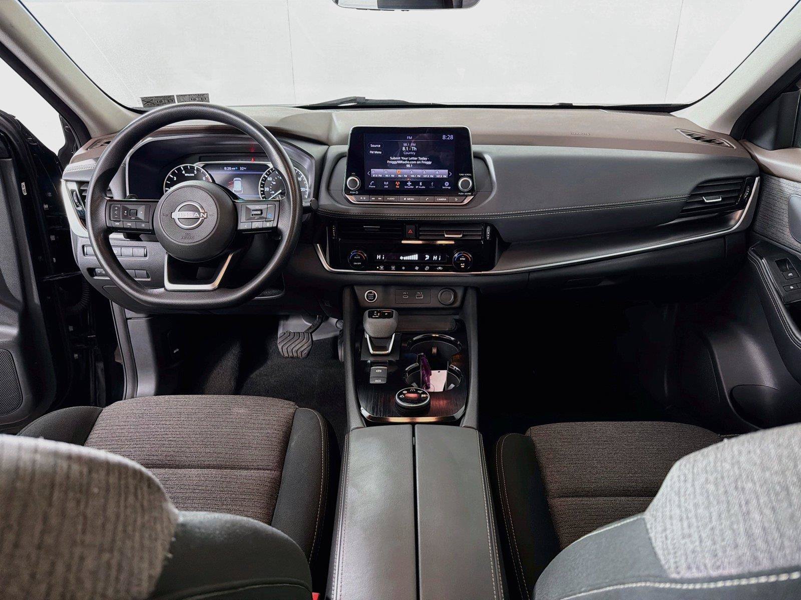 Used 2023 Nissan Rogue SV AWD/4WD image 25
