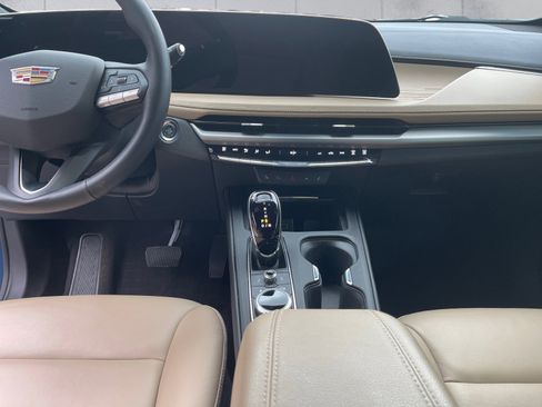 Used 2025 Cadillac XT4 Premium Luxury w/ Cold Weather Package image 12