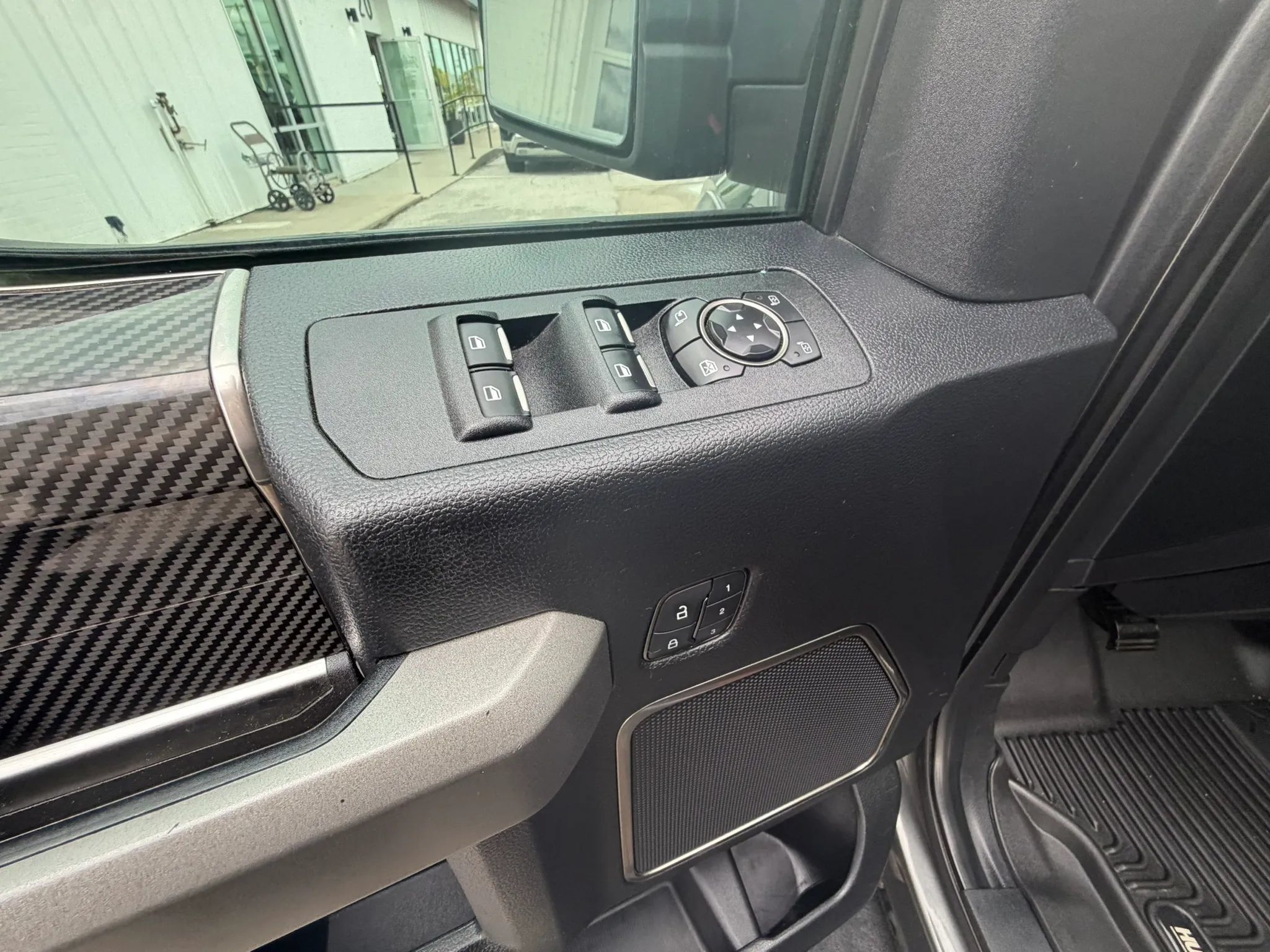 Used 2018 Ford F150 Raptor w/ Equipment Group 802A Luxury AWD/4WD image 10