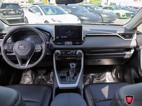 Used 2025 Toyota RAV4 XLE Premium FWD image 32