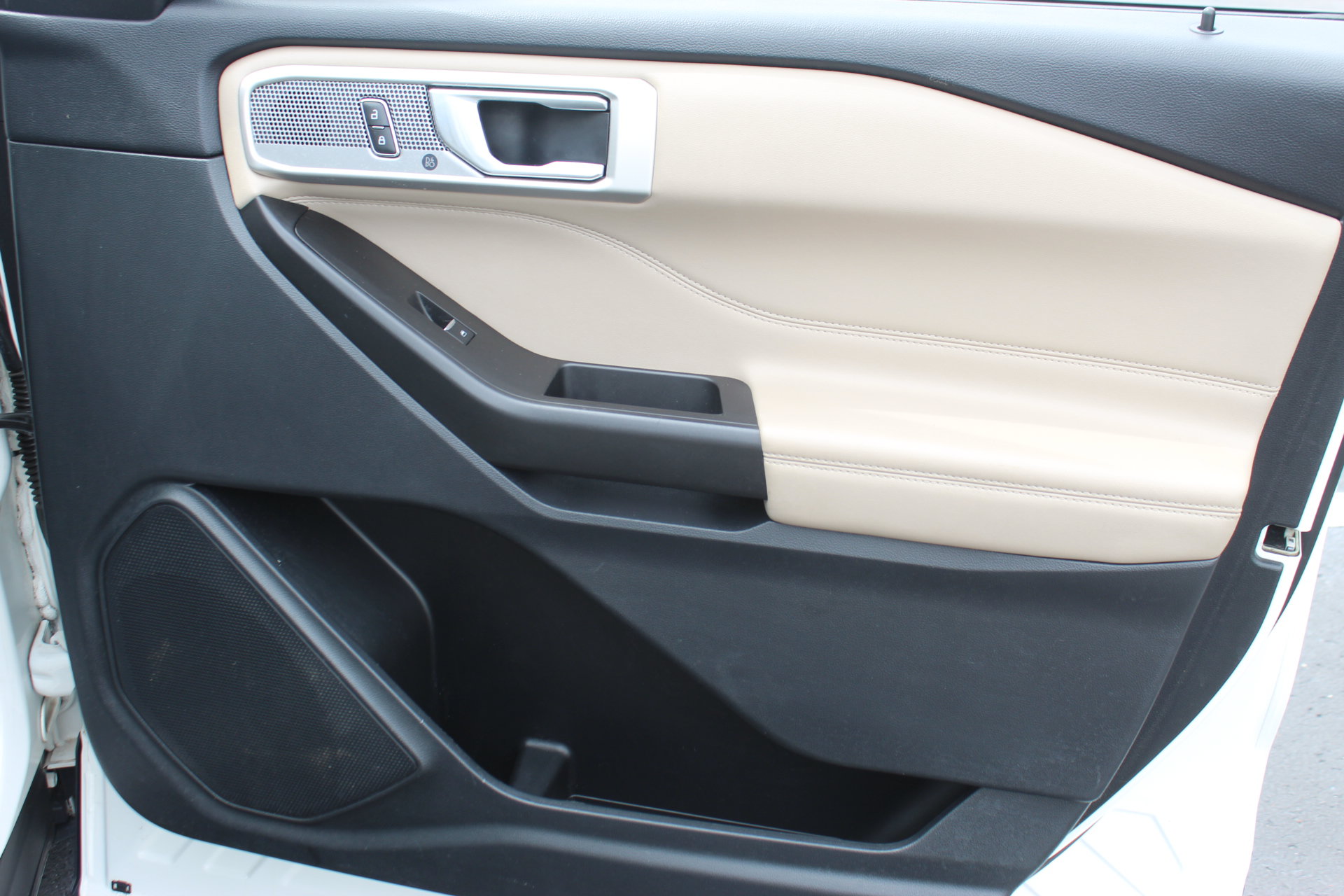 Used 2020 Ford Explorer Limited RWD image 34