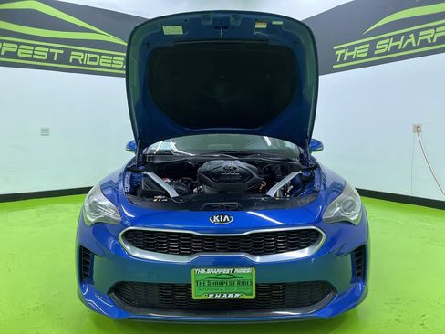 Used 2018 Kia Stinger RWD image 4