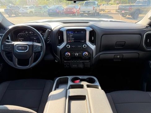 Used 2022 GMC Sierra 1500 Elevation w/ X31 Off-Road Package AWD/4WD image 9