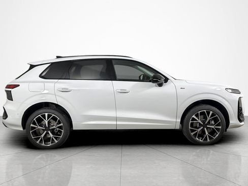New 2026 Audi Q3 quattro 2.0T AWD/4WD image 7