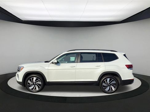 Used 2024 Volkswagen Atlas SE AWD/4WD image 5