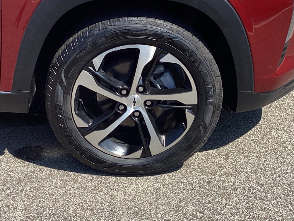Used 2024 Chevrolet Trax RS FWD image 21