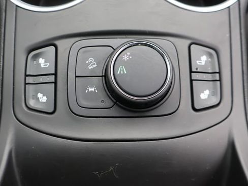 Used 2020 GMC Terrain SLT w/ Preferred Package FWD image 29