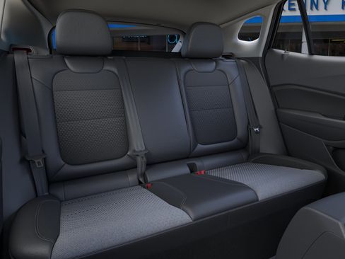 New 2026 Chevrolet Trax LT FWD image 17