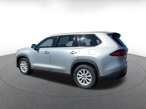 Used 2024 Toyota Grand Highlander AWD image 10