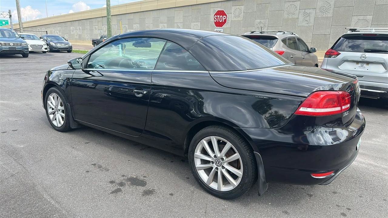 Used 2015 Volkswagen Eos Komfort FWD image 35