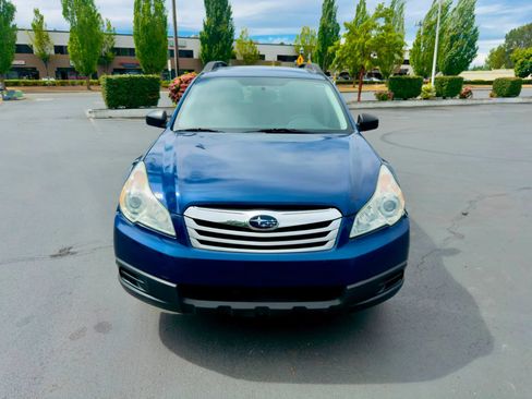 Used 2011 Subaru Outback 2.5i AWD/4WD image 8