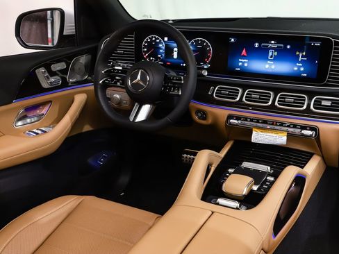 New 2026 Mercedes-Benz GLS 450 4MATIC image 14
