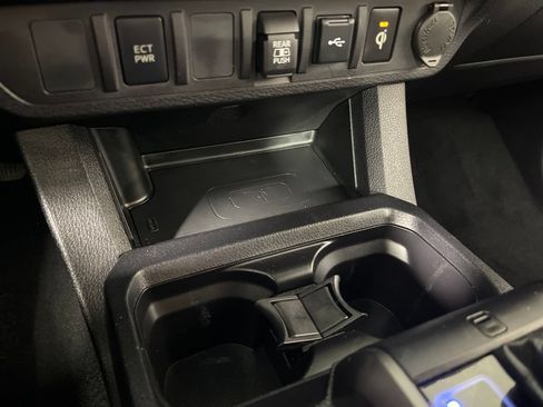 Certified 2023 Toyota Tacoma TRD Off-Road AWD/4WD image 30