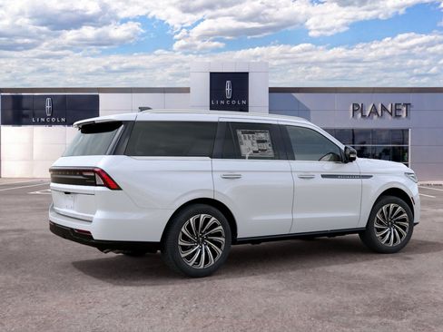 New 2027 Lincoln Navigator Black Label RWD image 6