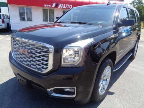 Used 2018 GMC Yukon Denali w/ Open Road Package AWD/4WD image 14