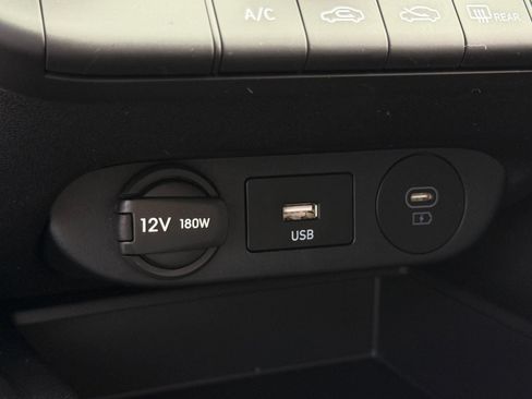 Certified 2025 Hyundai Elantra SE FWD image 20