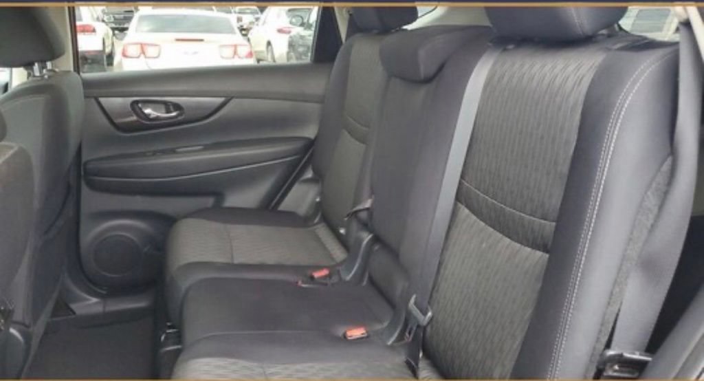 Used 2018 Nissan Rogue S AWD/4WD image 20