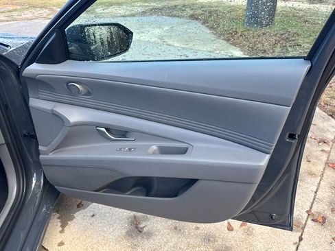 Used 2025 Hyundai Elantra SEL w/ Cargo Package image 14