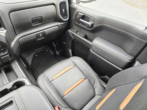 Used 2022 GMC Sierra 1500 AT4 w/ AT4 Premium Package image 13