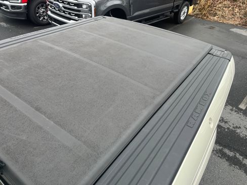 Used 2017 RAM 1500 Laramie w/ Convenience Group image 9