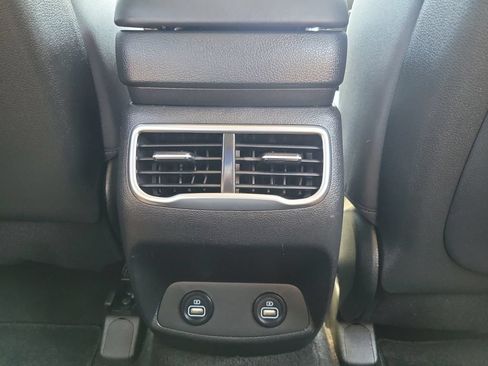 Used 2022 Hyundai Santa Fe SEL FWD image 11